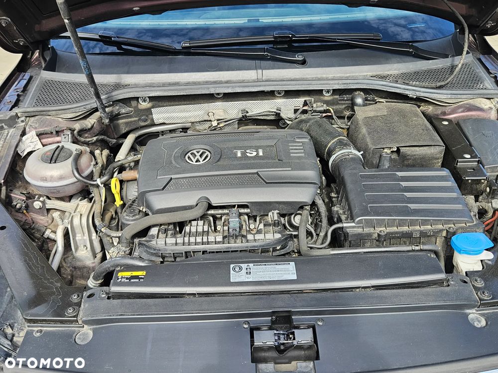 Volkswagen Passat - 16