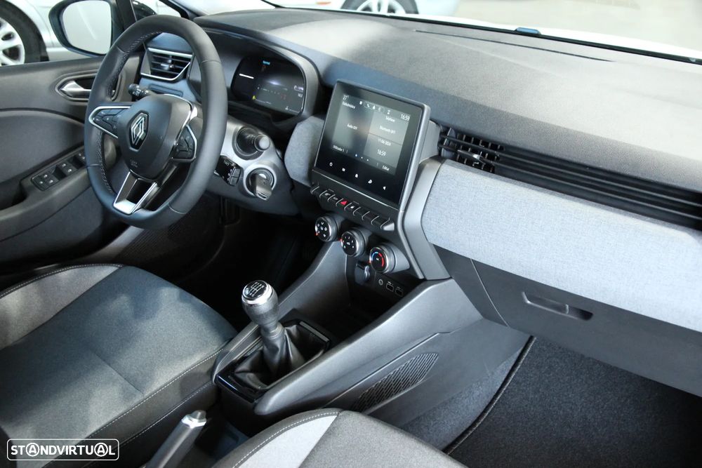 Renault Clio 1.0 TCe Techno Bi-Fuel - 8