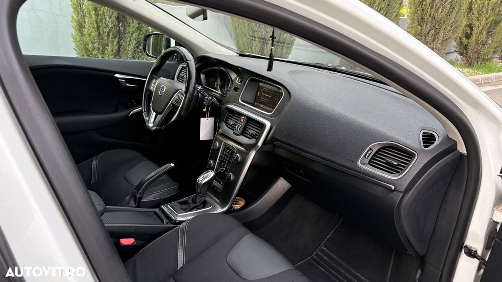 Volvo V40 D3 Geartronic - 8