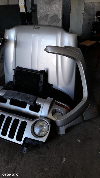 Jeeb Liberty kompletny przód maska, błotniki, zderzak , lampy - 1
