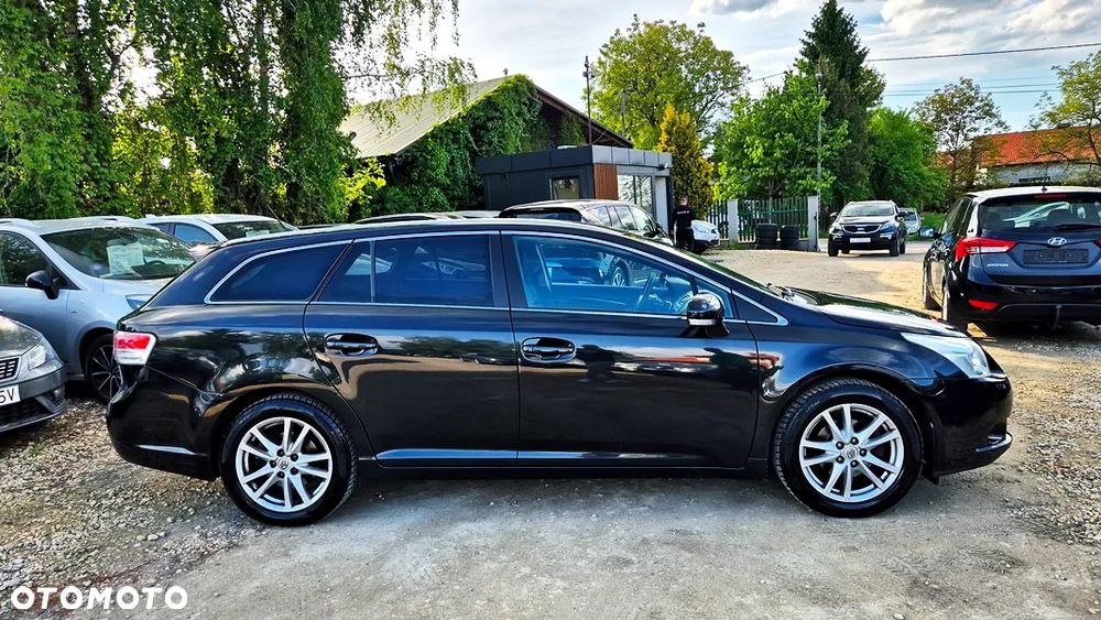 Toyota Avensis Touring Sports 1.8 Executive - 11