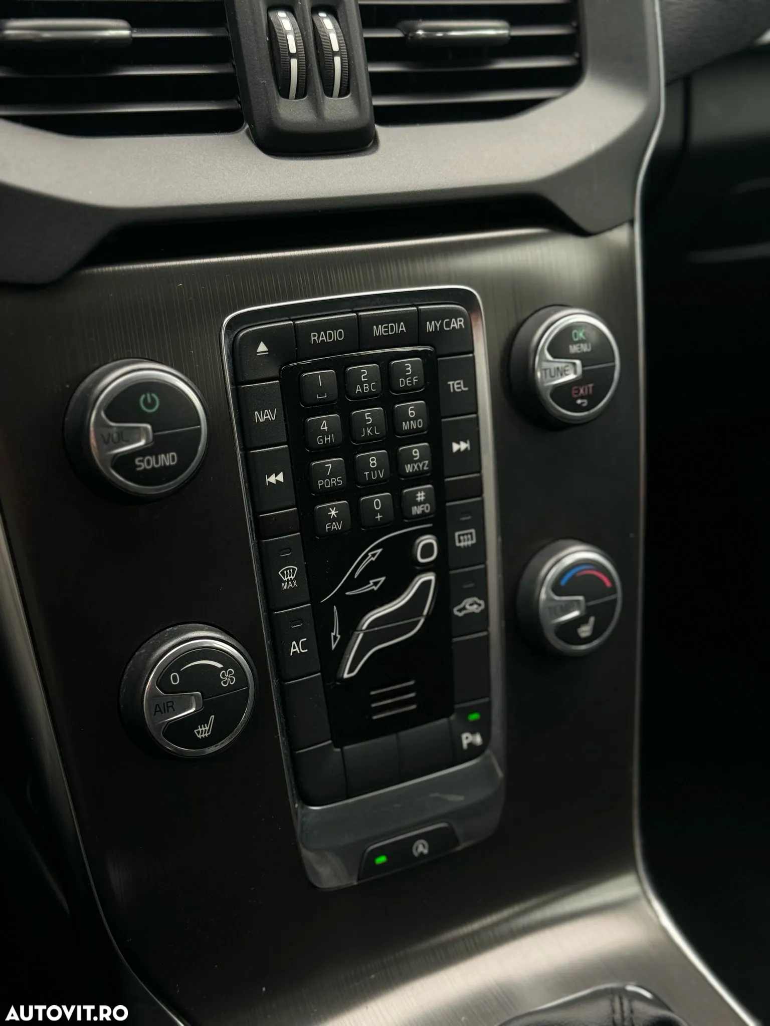 Volvo V40 D2 - 30