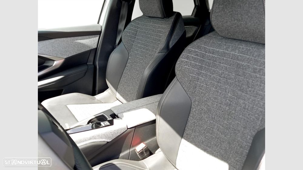 Peugeot 3008 1.2 Hybrid Allure e-DCS6 - 13