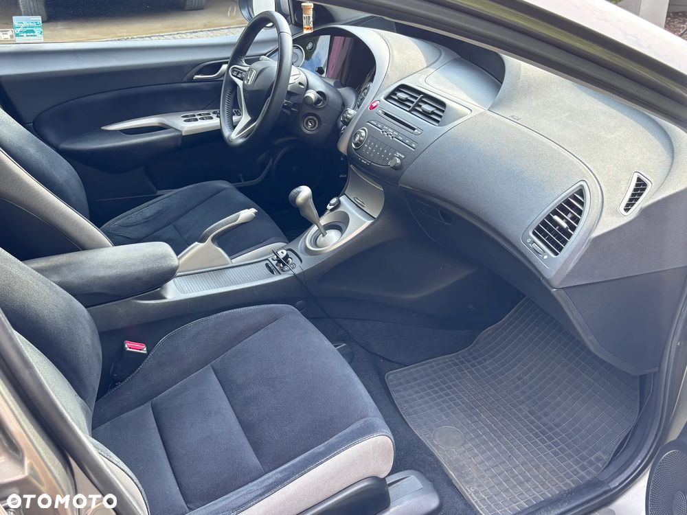 Honda Civic 1.8 Executive - 8