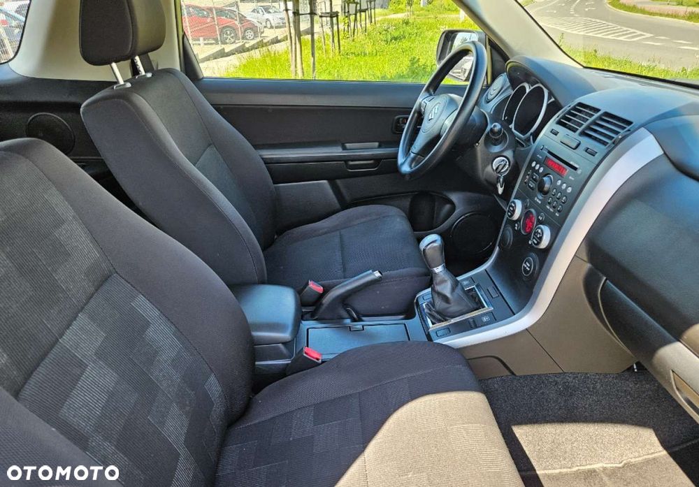 Suzuki Grand Vitara - 21