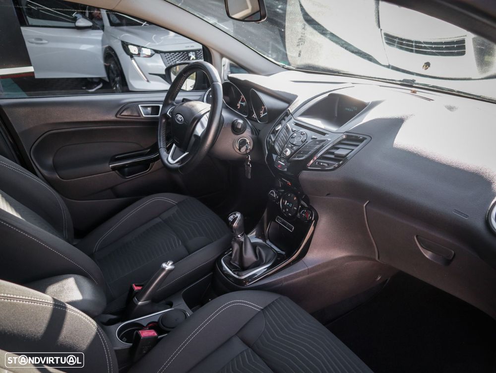 Ford Fiesta 1.0 Ti-VCT Titanium - 24