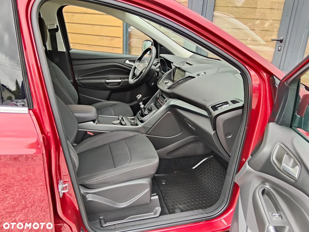 Ford Kuga 1.5 EcoBoost TITANIUM - 22