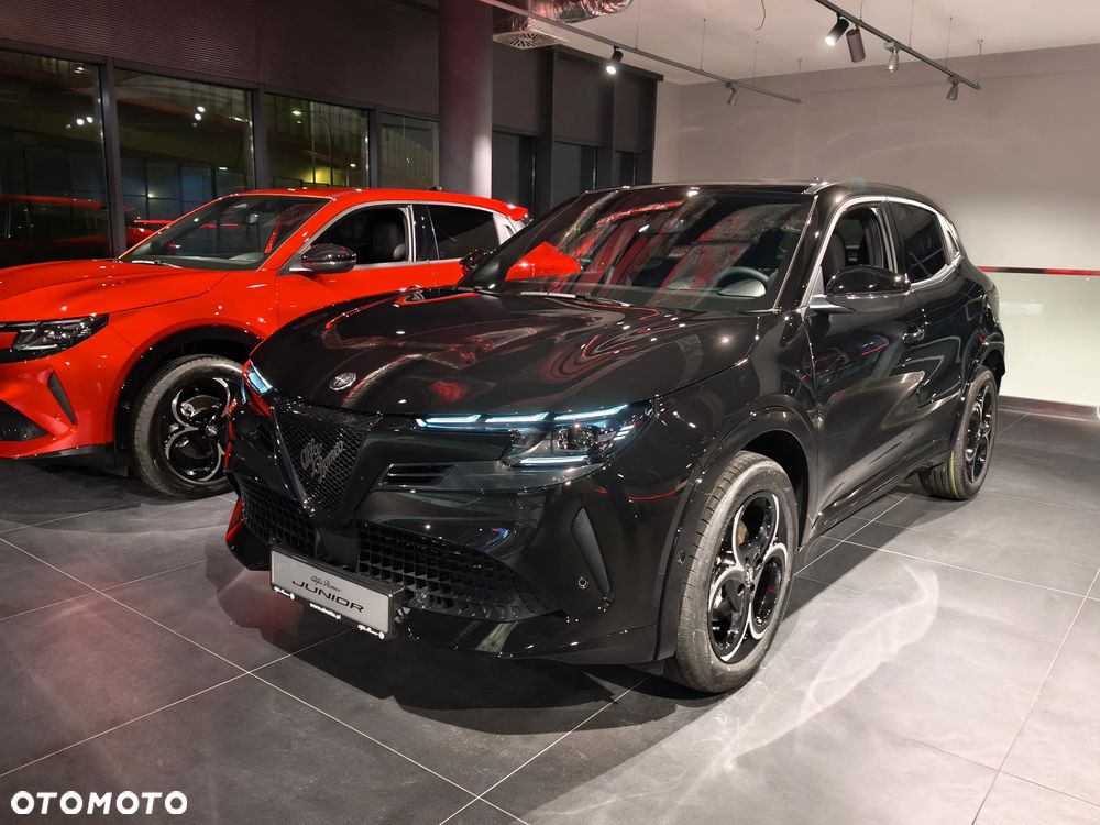 Alfa Romeo Junior 1.2 mHEV Ti eDCT - 1