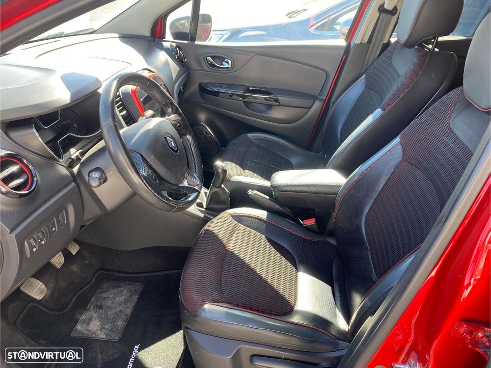 Renault Captur 1.5 dCi Helly Hansen - 15