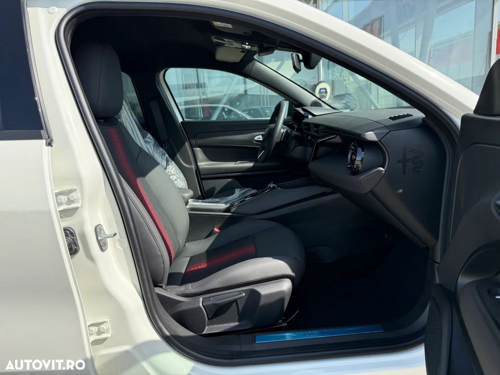 Alfa Romeo Junior 1.2 FWD eDCT6 MHEV Ibrida Speciale - 21