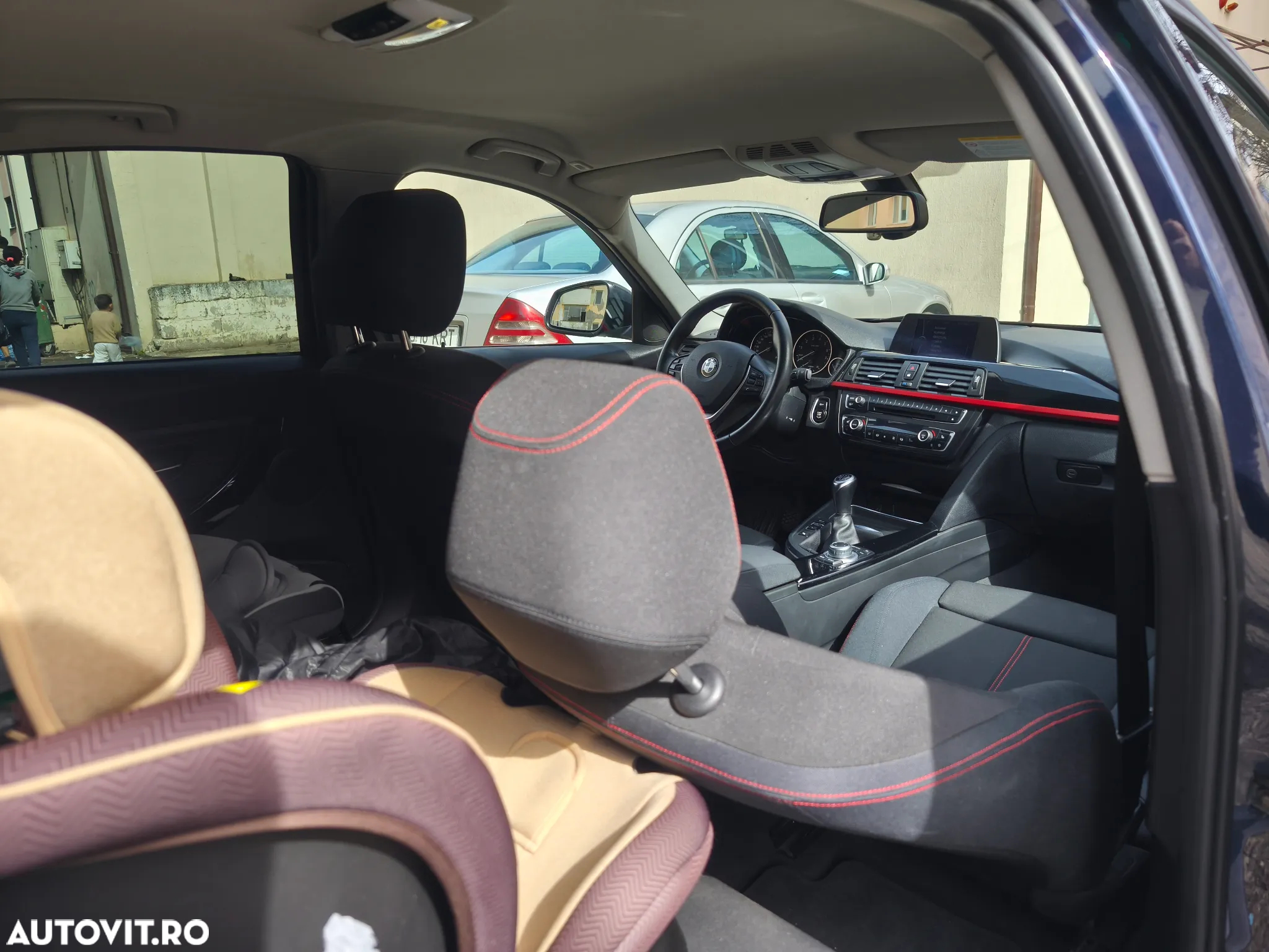 BMW Seria 3 328i Sport Line - 7