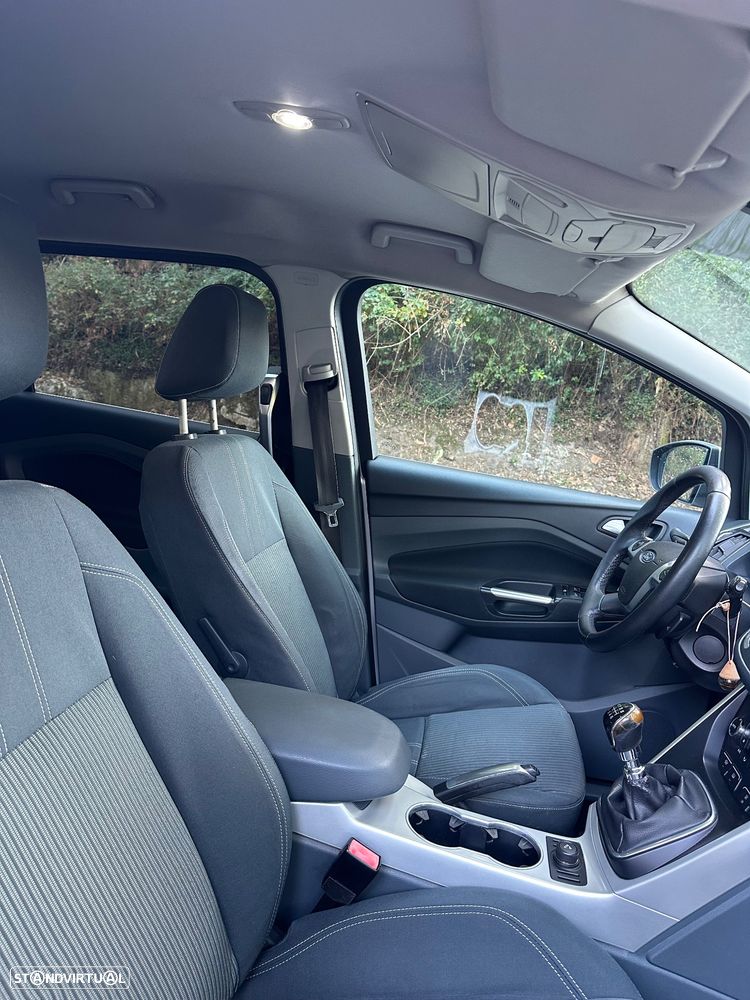 Ford Grand C-Max 1.6 TDCi Titanium - 22