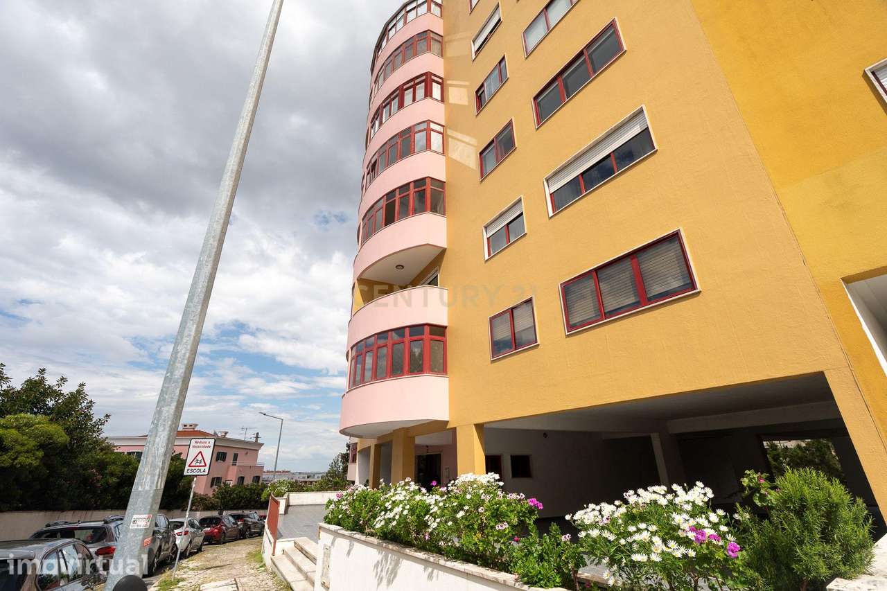 ** Apartamento T3 Remodelado na Póvoa de Santa Iria com Garagem e vist - Grande imagem: 2/51