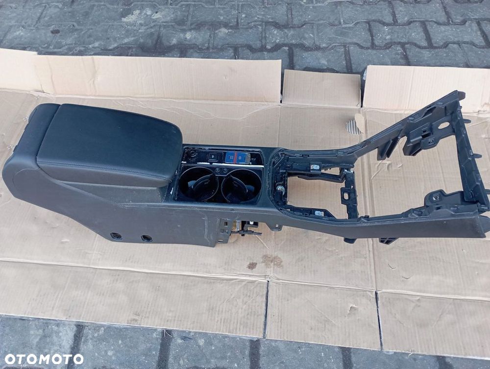 VW TOURAN 5TA III 3 TUNEL ŚRODKOWY PODŁOKIETNIK - 5