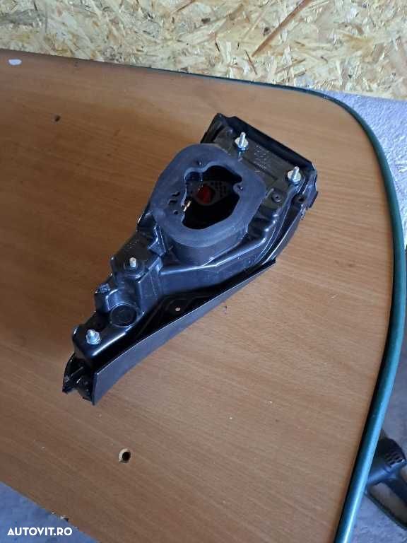 Stop stanga pe portbagaj Toyota Corolla E21 berlina an 2019-2022 - 3