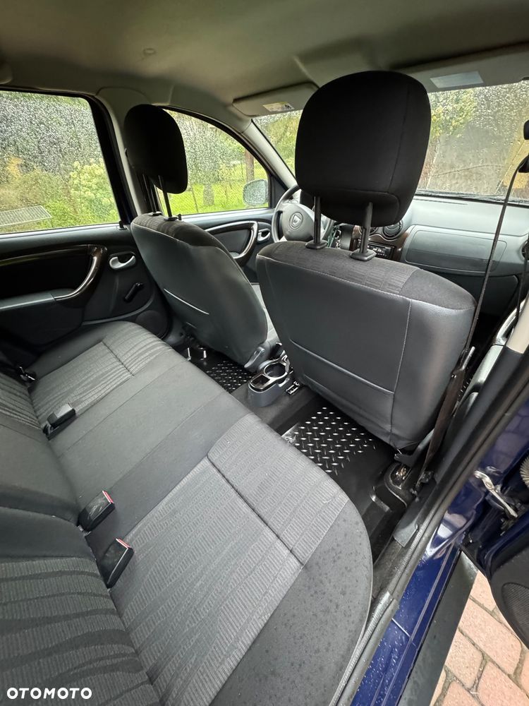 Dacia Duster 1.6 Laureate 4x4 - 18