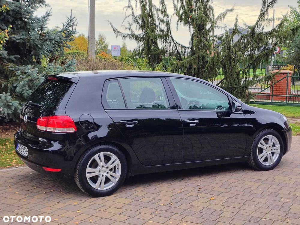 Volkswagen Golf - 34