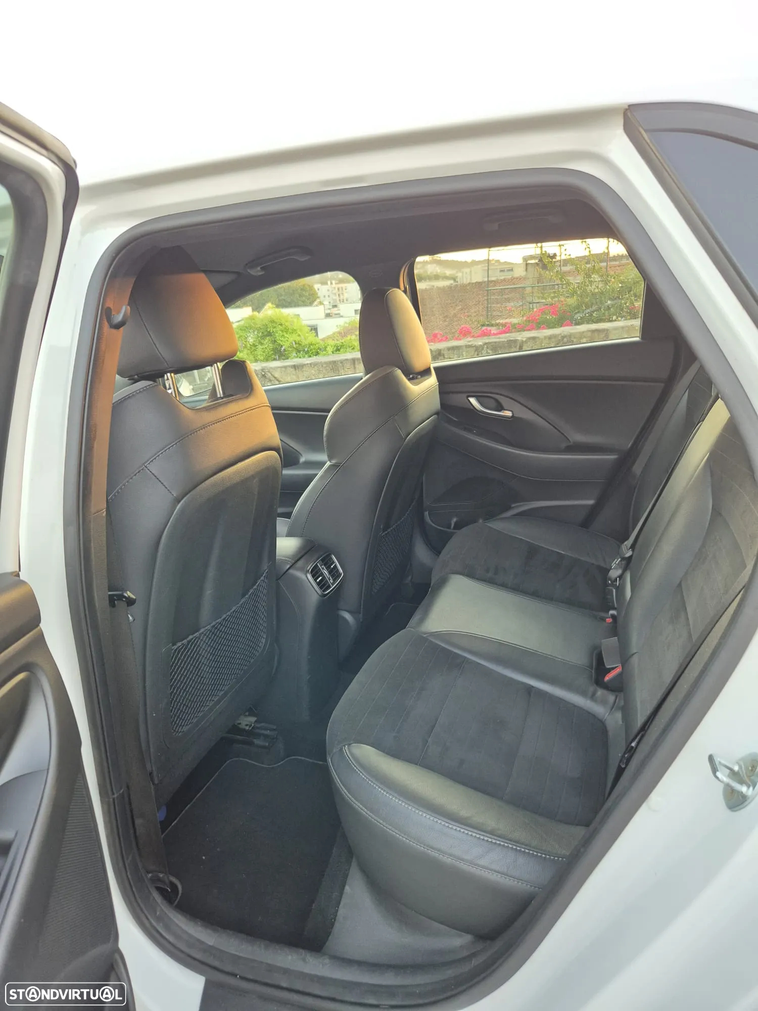 Hyundai i30 1.6 CRDi N-Line 7DCT - 13