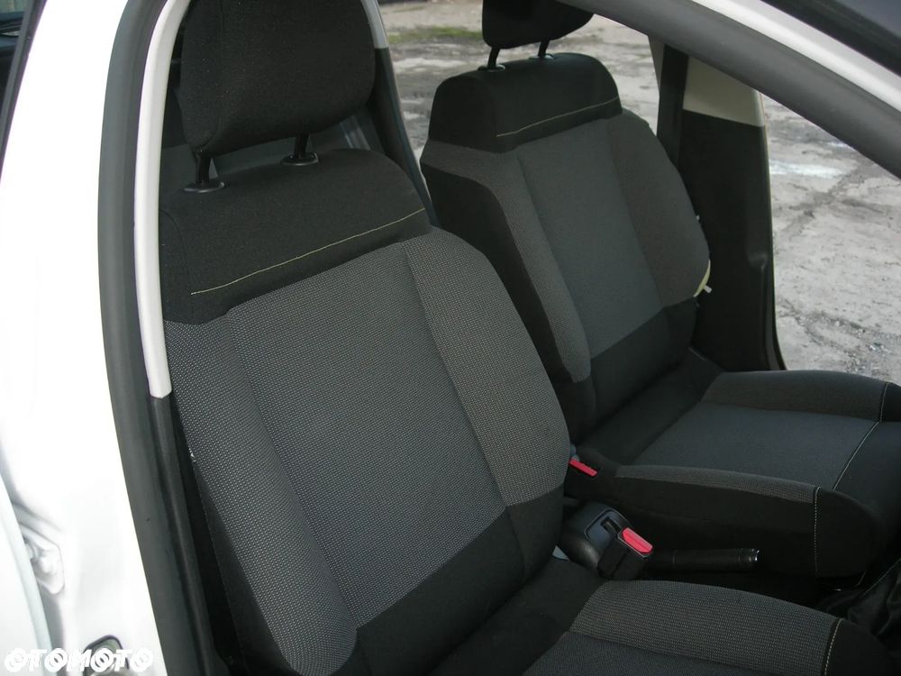 Citroën C3 Pure Tech 83 S&S LIVE - 23