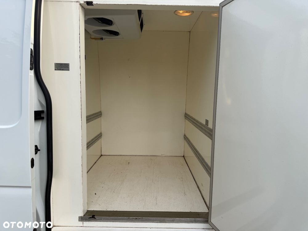 Nissan Nv400 - 22