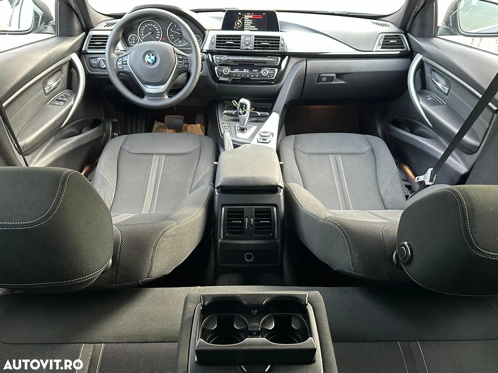 BMW Seria 3 318d Touring Aut. Advantage - 12
