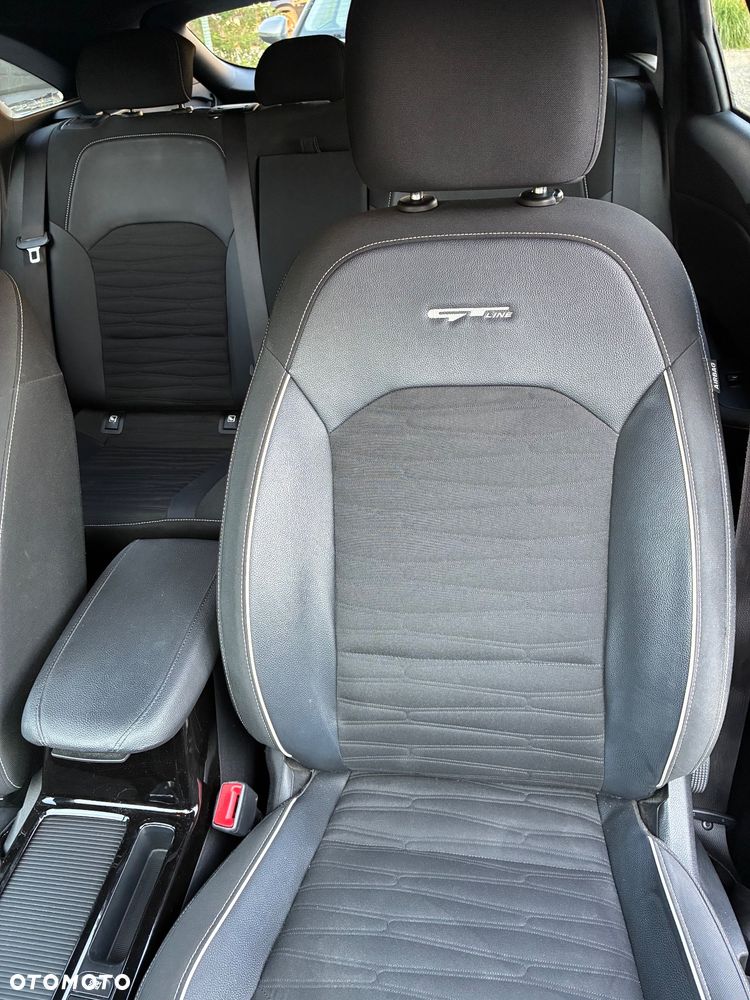 Kia ProCeed - 13