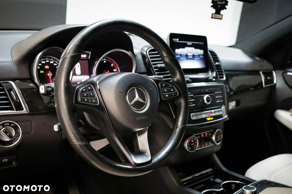 Mercedes-Benz GLE - 16