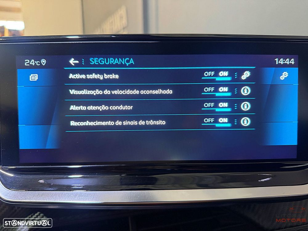 Peugeot 2008 1.2 PureTech Allure Pack - 33