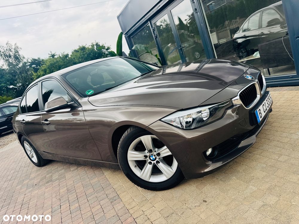 BMW Seria 3 316d DPF Edition Exclusive - 32