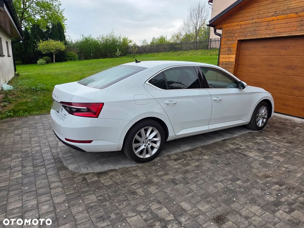 Skoda Superb 2.0 TDI SCR 4x4 Style DSG - 2