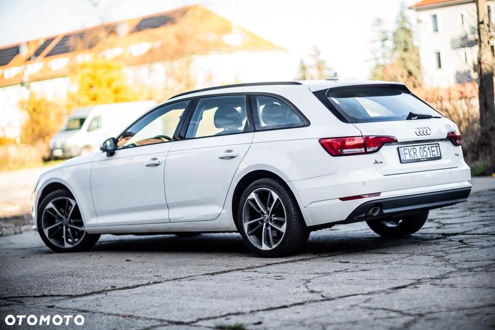 Audi A4 Avant 2.0 TDI S tronic - 14