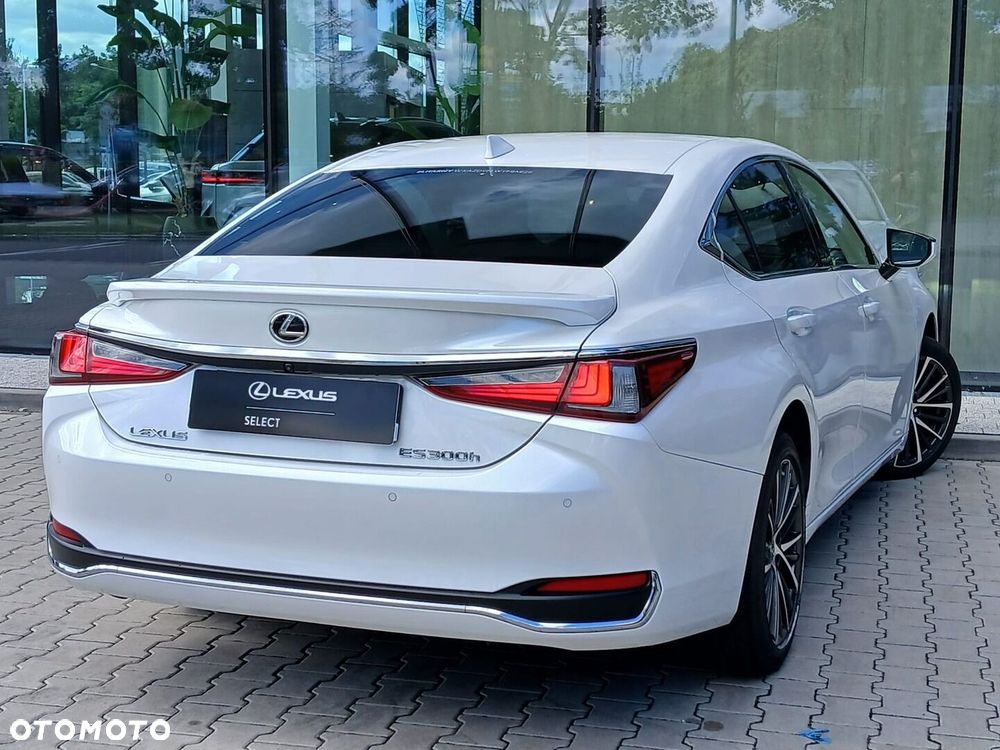Lexus ES - 12