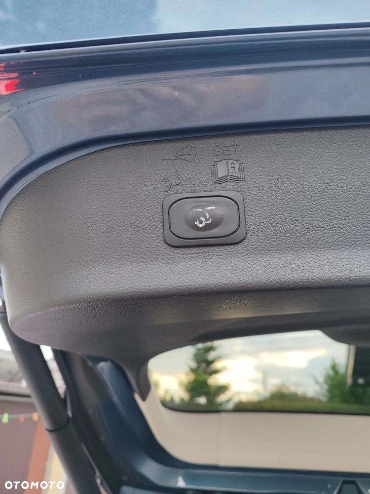 Ford Kuga 2.0 TDCi FWD Titanium - 8