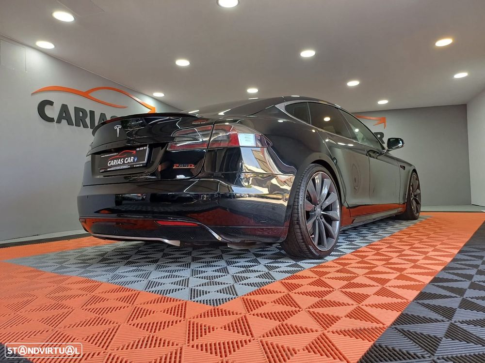 Tesla Model S P85D - 8