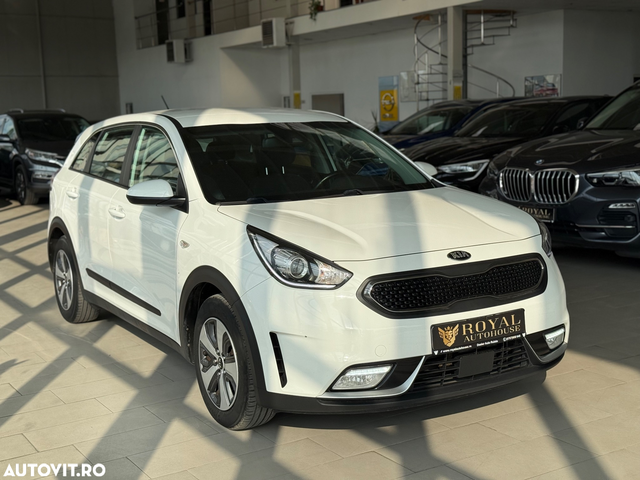 Kia Niro 1.6 GDI HEV 2WD OPF Aut. Spirit - 2