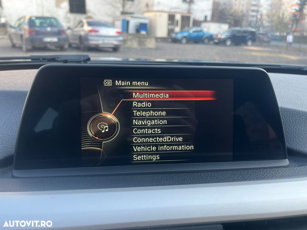 BMW Seria 3 318d Aut. - 10