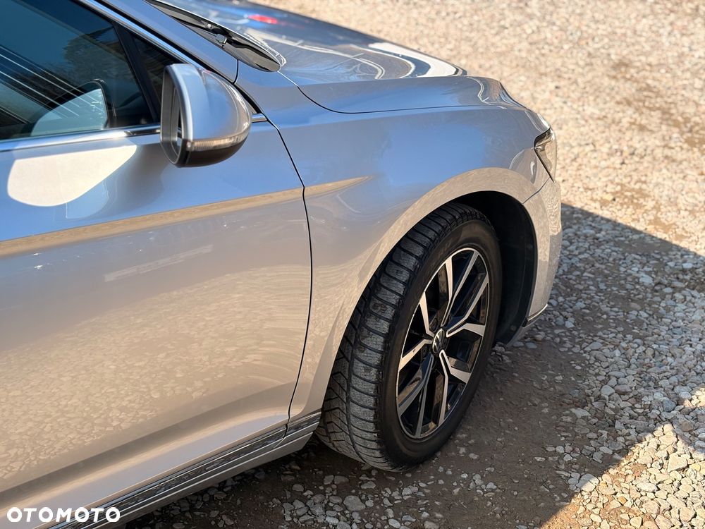 Volkswagen Passat 2.0 TDI EVO Elegance DSG - 8