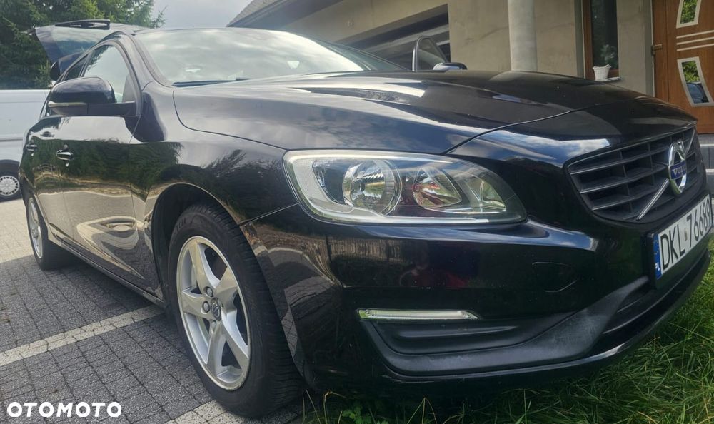 Volvo V60 D2 Drive-E Momentum - 4