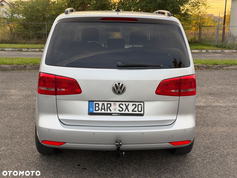 Volkswagen Touran - 4
