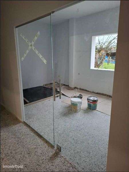 Arrenda-se espaços comerciais - Grande imagem: 4/4