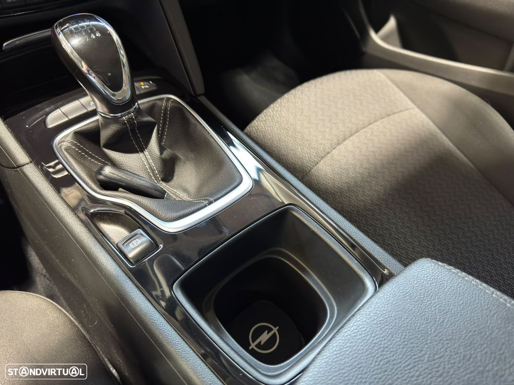Opel Insignia Grand Sport 1.6 CDTi Business Edition — fotografia 27