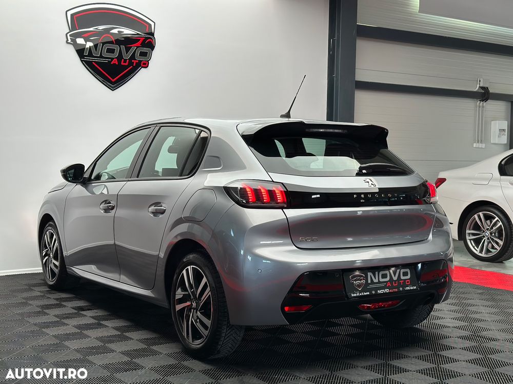 Peugeot 208 1.2 L PureTech STT EAT8 Allure - 5