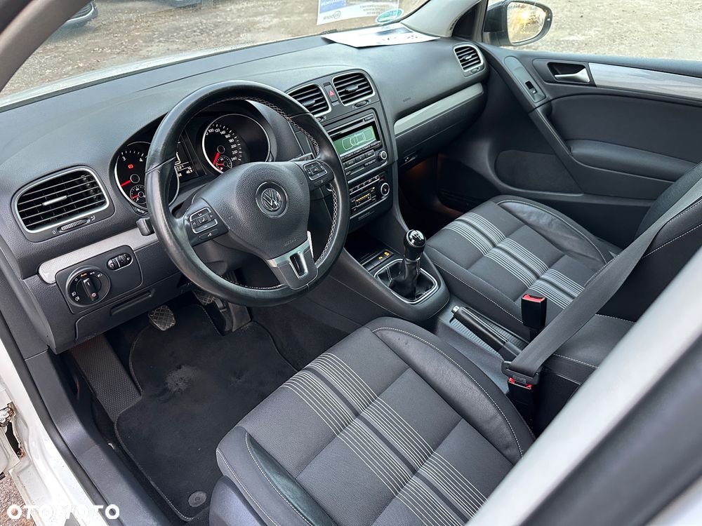 Volkswagen Golf 1.6 TDI DPF BlueMotion Technology MATCH - 13