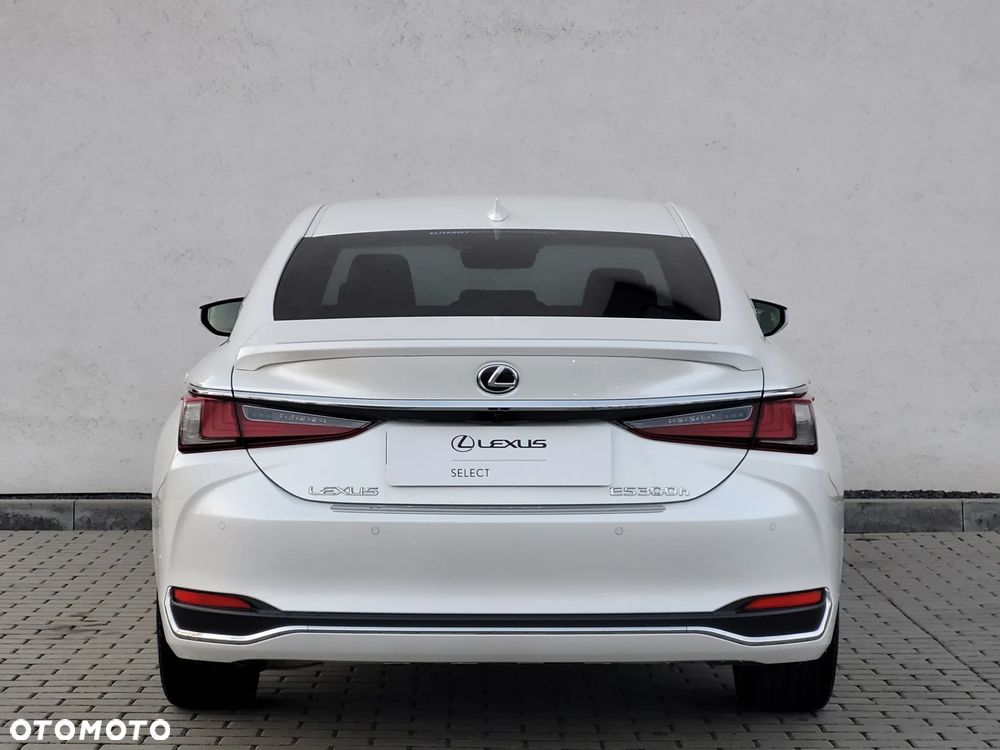 Lexus ES 300h Prestige - 9