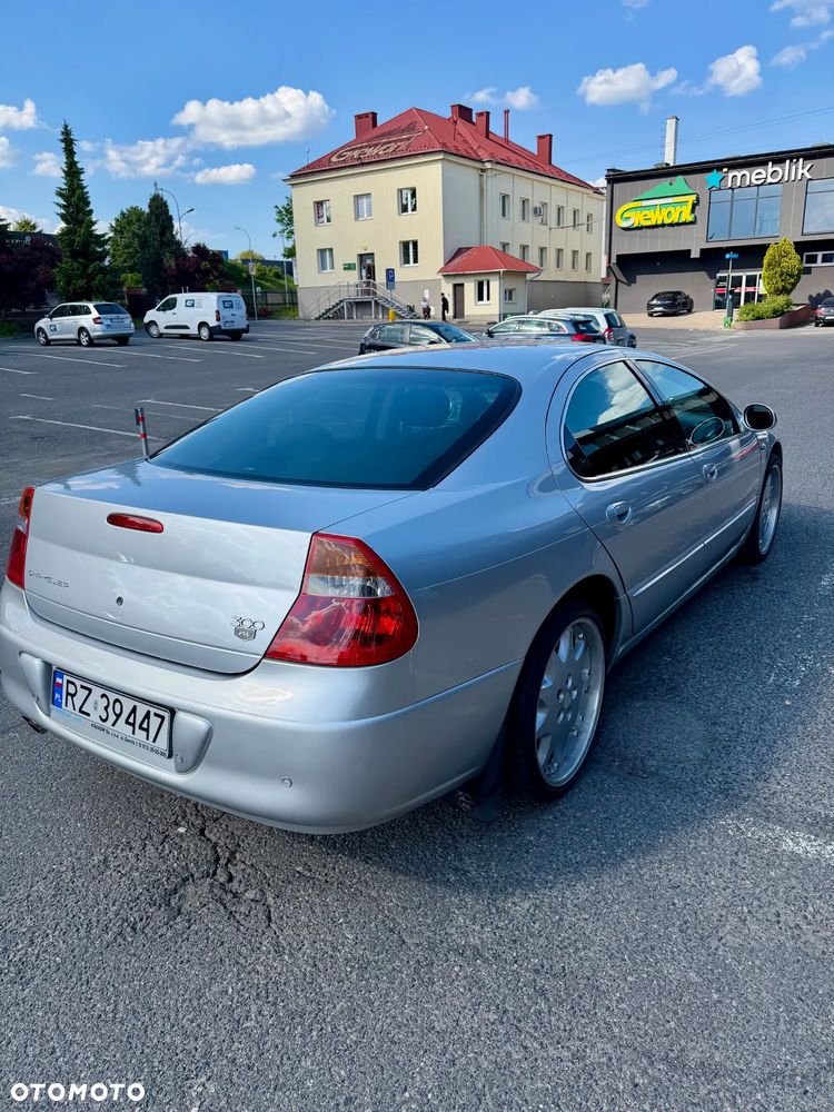 Chrysler 300M - 7