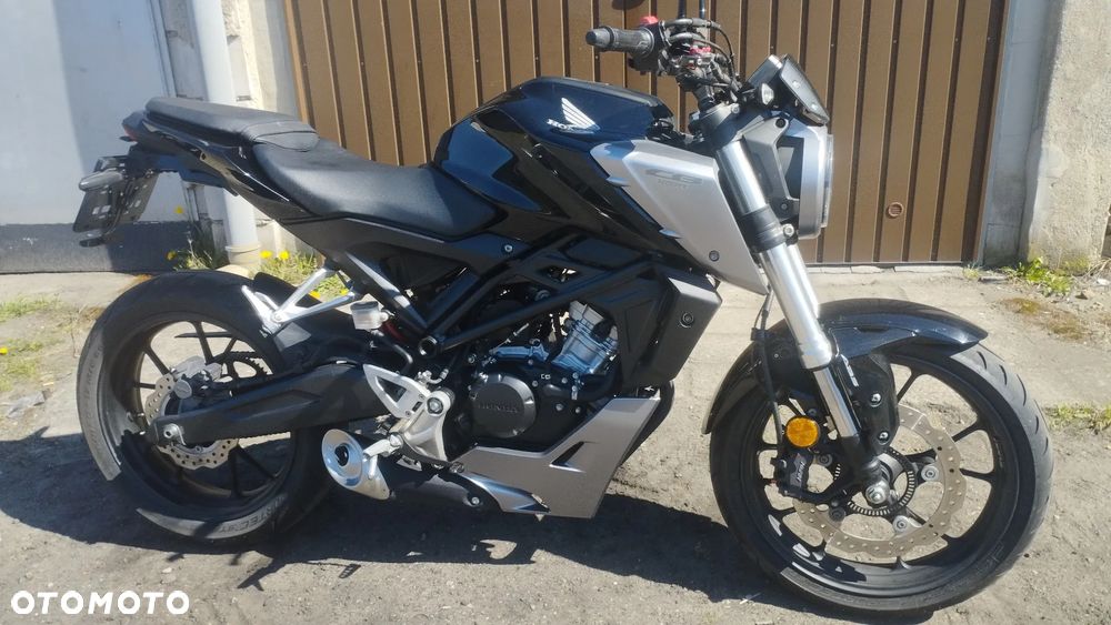 Honda CB - 1