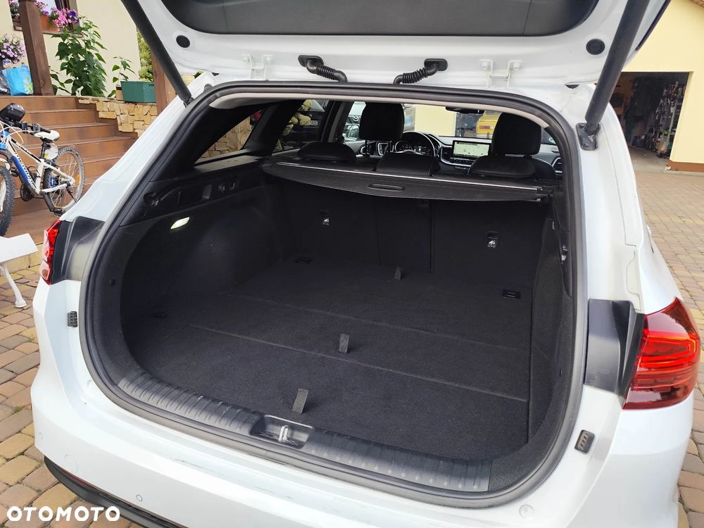 Kia Ceed 1.6 CRDi (48V Mild-Hybrid) Platinum - 9