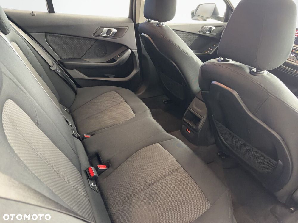 BMW Seria 1 - 16