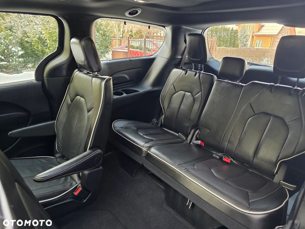 Chrysler Pacifica - 14