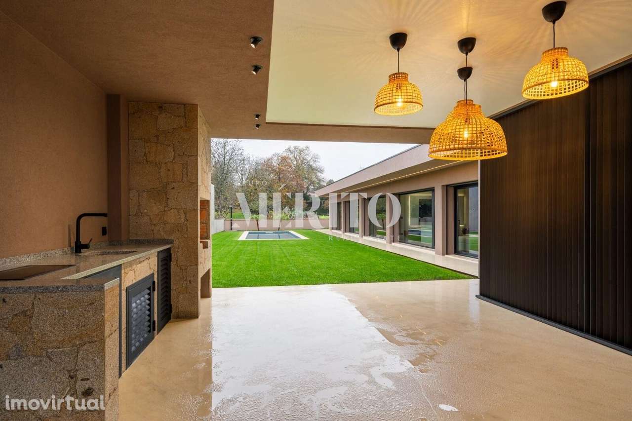 Moradia de Excelência com Piscina - Grande imagem: 5/40